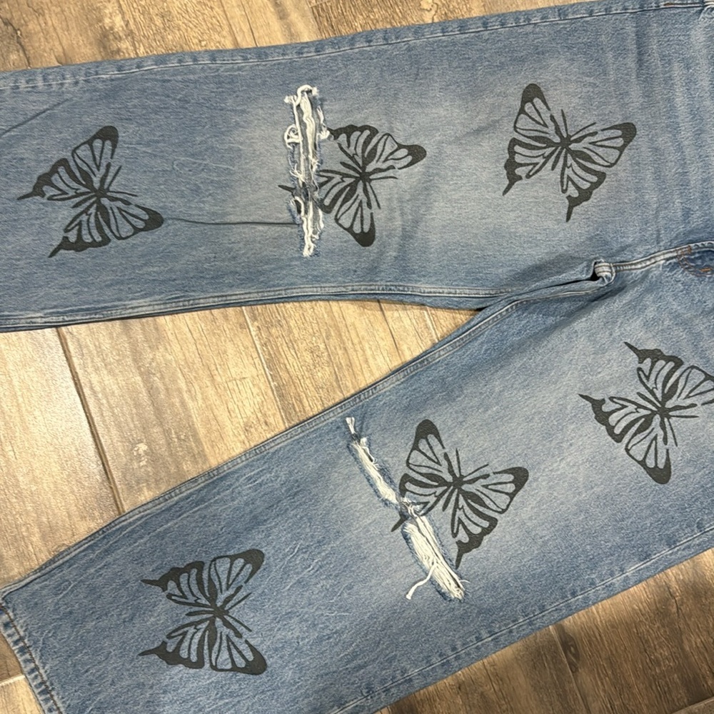 Jeans - Picture 3 of 4